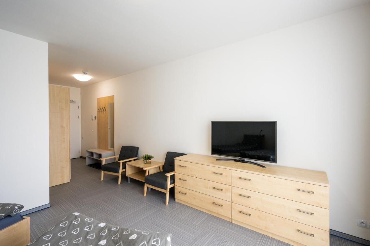 Kaestle Residence โนเวมิสโต นา โมราเวีย ภายนอก รูปภาพ